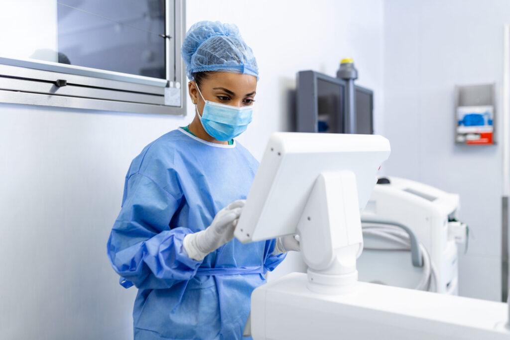 Where Do Medical Professionals Buy New & Innovative Equipment